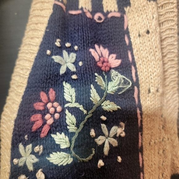 Jantzen classics large embroidered by hand tan and navy blue button up vest - Picture 8 of 15